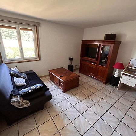 Chambres Des Arrys Bas-en-Basset Luaran gambar