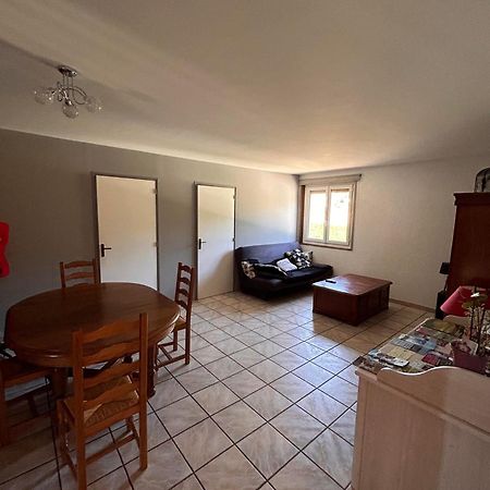 Chambres Des Arrys Bas-en-Basset Luaran gambar