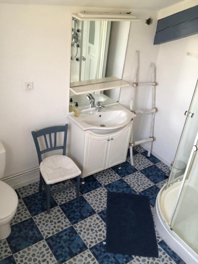 Chambres Des Arrys Bas-en-Basset Luaran gambar