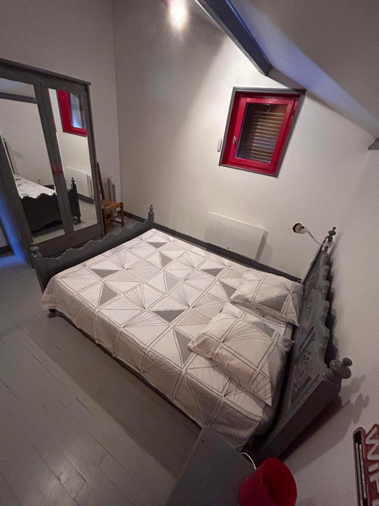 Chambres Des Arrys Bas-en-Basset Luaran gambar
